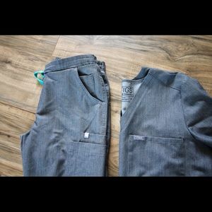 FIGS Scrub Outfit